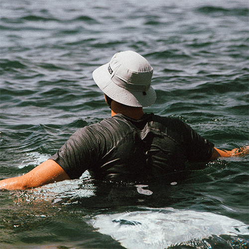 ESSENTIAL SURF BUCKET HAT